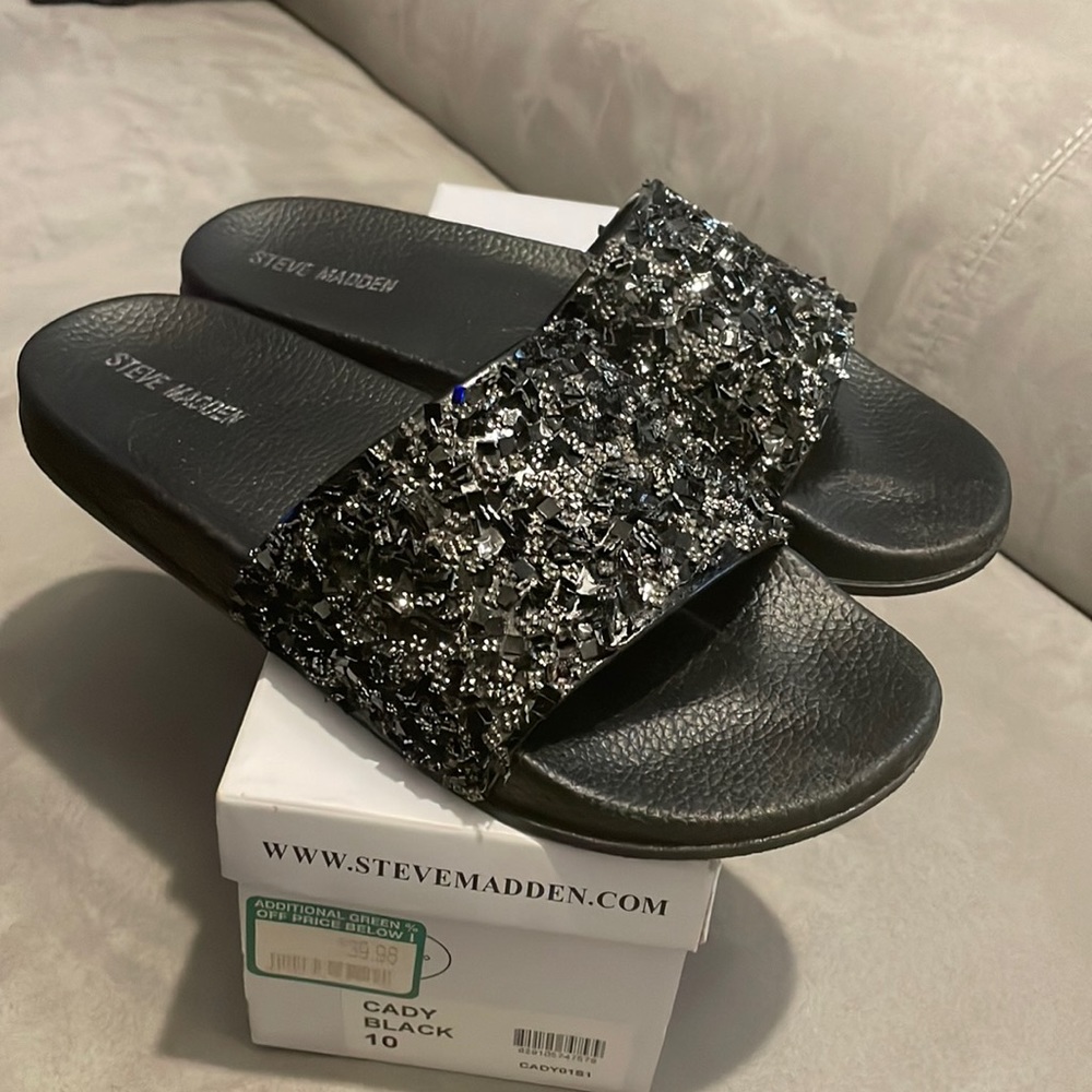 Womens Steve Madden slides
